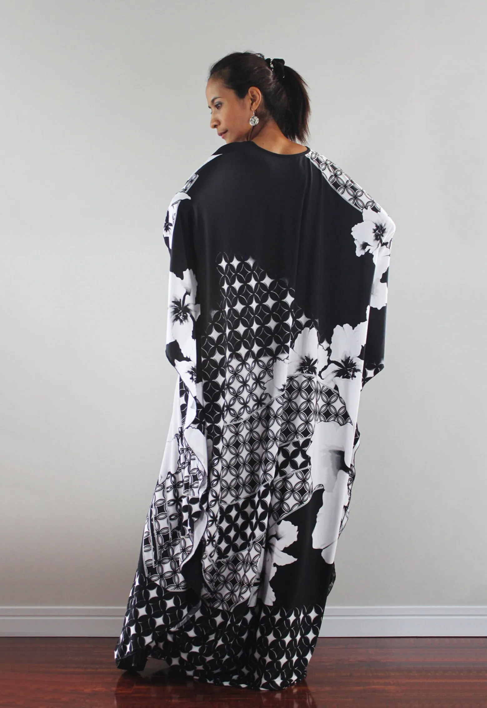 Plus Size Batwing Sleeve Beach Kaftan Swimsuit Cover Ups